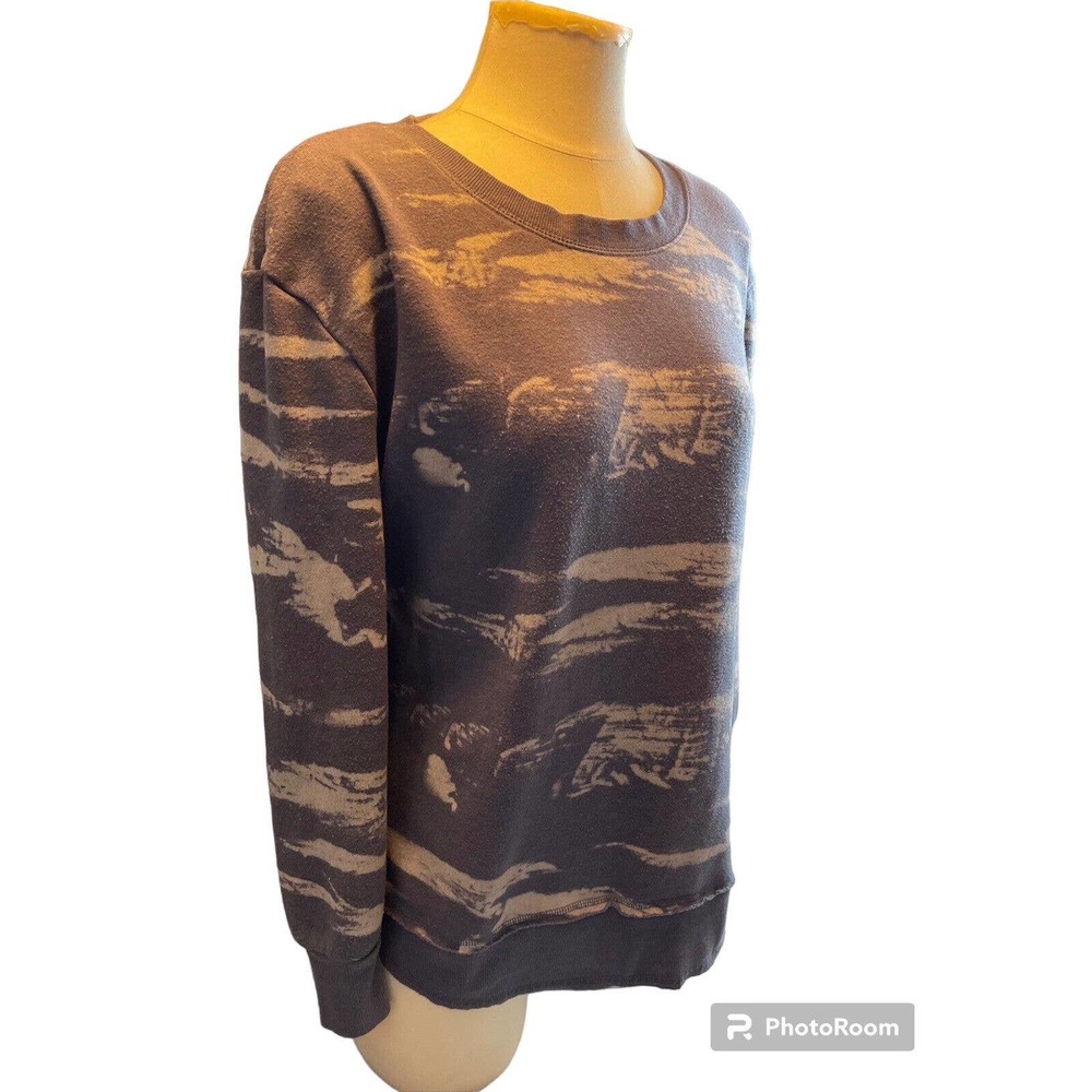 Ocean Drive Clothing Co. Women Gray Sweatshirt Medium